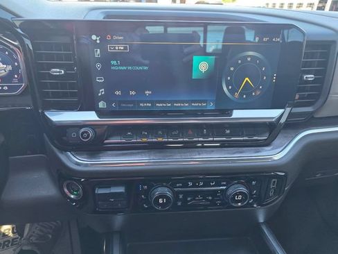 Used 2023 Chevrolet Silverado 1500 LTZ w/ LTZ Convenience Package II AWD/4WD image 20