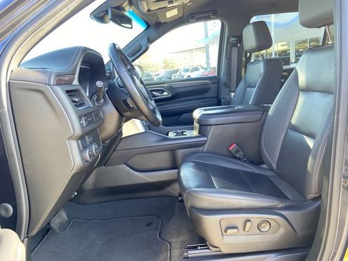 Used 2023 Chevrolet Suburban LT image 33