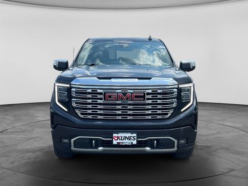 Used 2023 GMC Sierra 1500 Denali w/ Denali Reserve Package AWD/4WD image 4