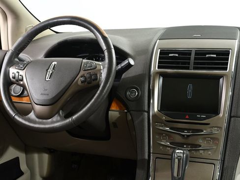 Used 2015 Lincoln MKX AWD w/ Equipment Group 102A image 8