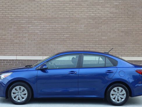 Used 2020 Kia Rio S FWD image 2