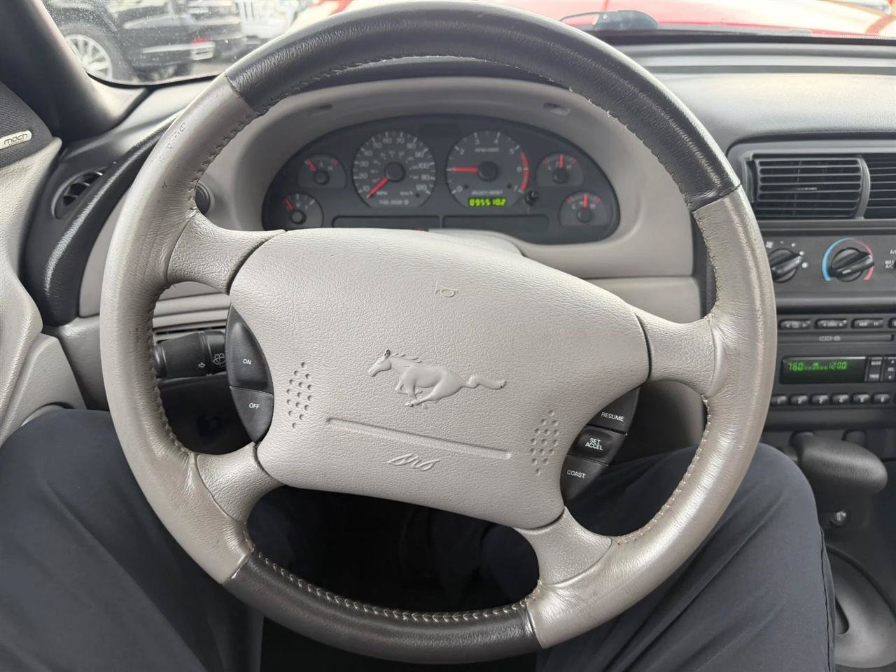Used 2002 Ford Mustang Convertible RWD image 37
