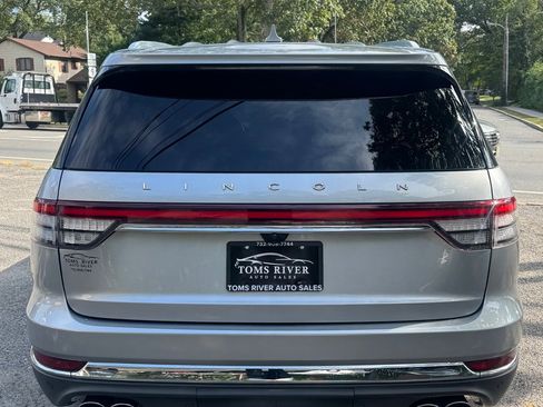 Used 2020 Lincoln Aviator Reserve w/ Equipment Group 202A image 5