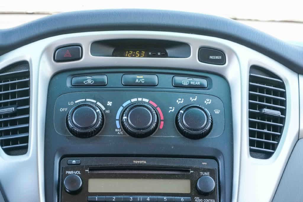 Used 2006 Toyota Highlander 2WD w/ 3rd Row image 14
