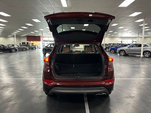 Used 2016 Hyundai Tucson Limited w/ Option Group 03 FWD image 28