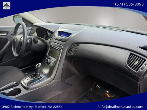 Used 2012 Hyundai Genesis 2.0T RWD image 17