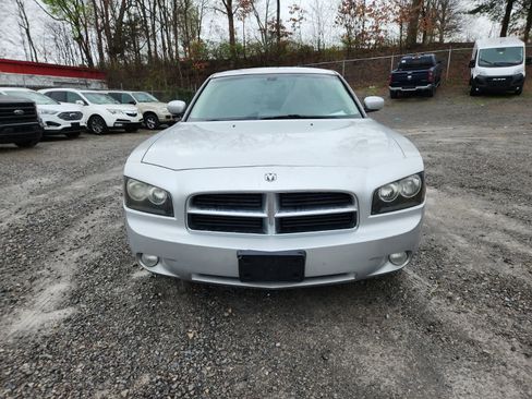 Used 2010 Dodge Charger SXT image 8