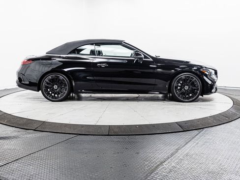 Used 2024 Mercedes-Benz CLE 450 4MATIC Cabriolet image 36