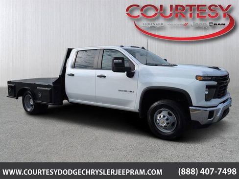 Used 2024 Chevrolet Silverado 3500 W/T w/ WT Convenience Package image 1