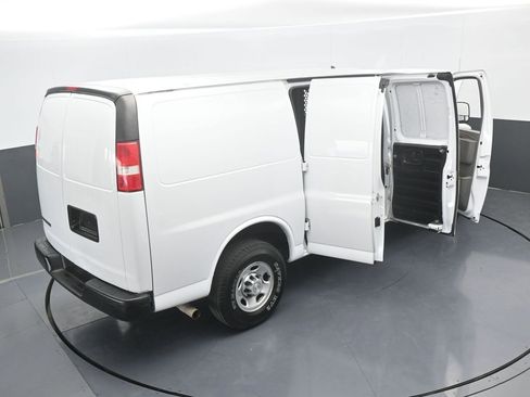 Used 2019 Chevrolet Express 2500 image 58
