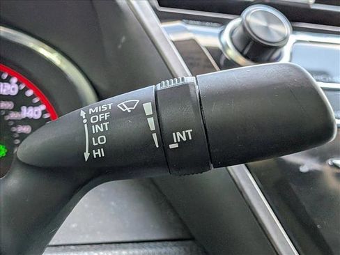 Used 2019 Toyota Camry XSE FWD image 9