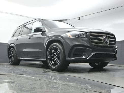 Used 2026 Mercedes-Benz GLS 450 4MATIC image 35