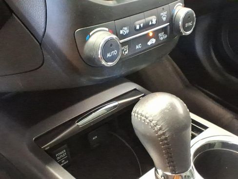 Used 2015 Acura RDX FWD image 16
