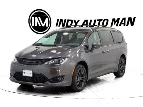 Used 2020 Chrysler Pacifica Touring-L w/ Advanced Safetytec Group image 8