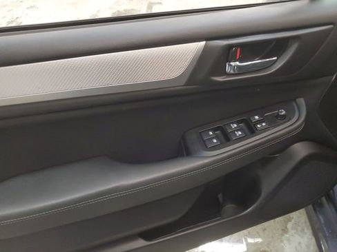 Used 2017 Subaru Legacy 2.5i Premium image 13