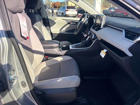 New 2025 Toyota RAV4 XLE image 6