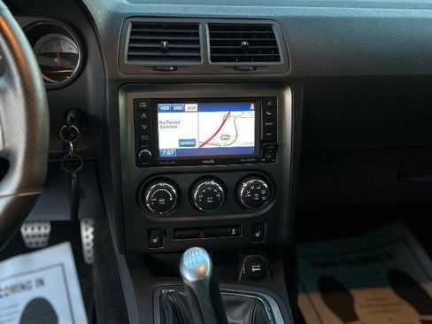 Used 2014 Dodge Challenger R/T image 11