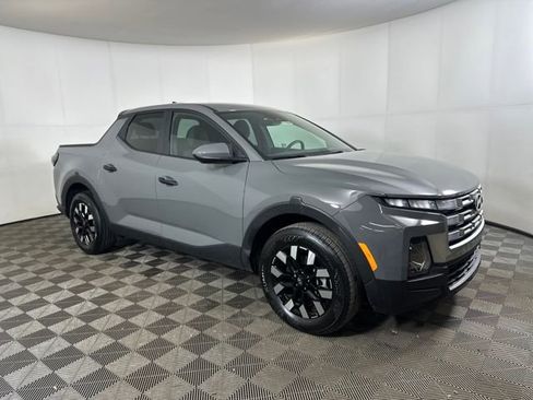 Certified 2025 Hyundai Santa Cruz SE image 30