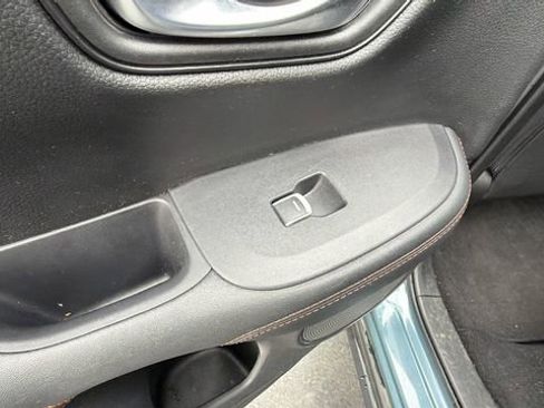 Used 2024 Honda HR-V Sport image 15