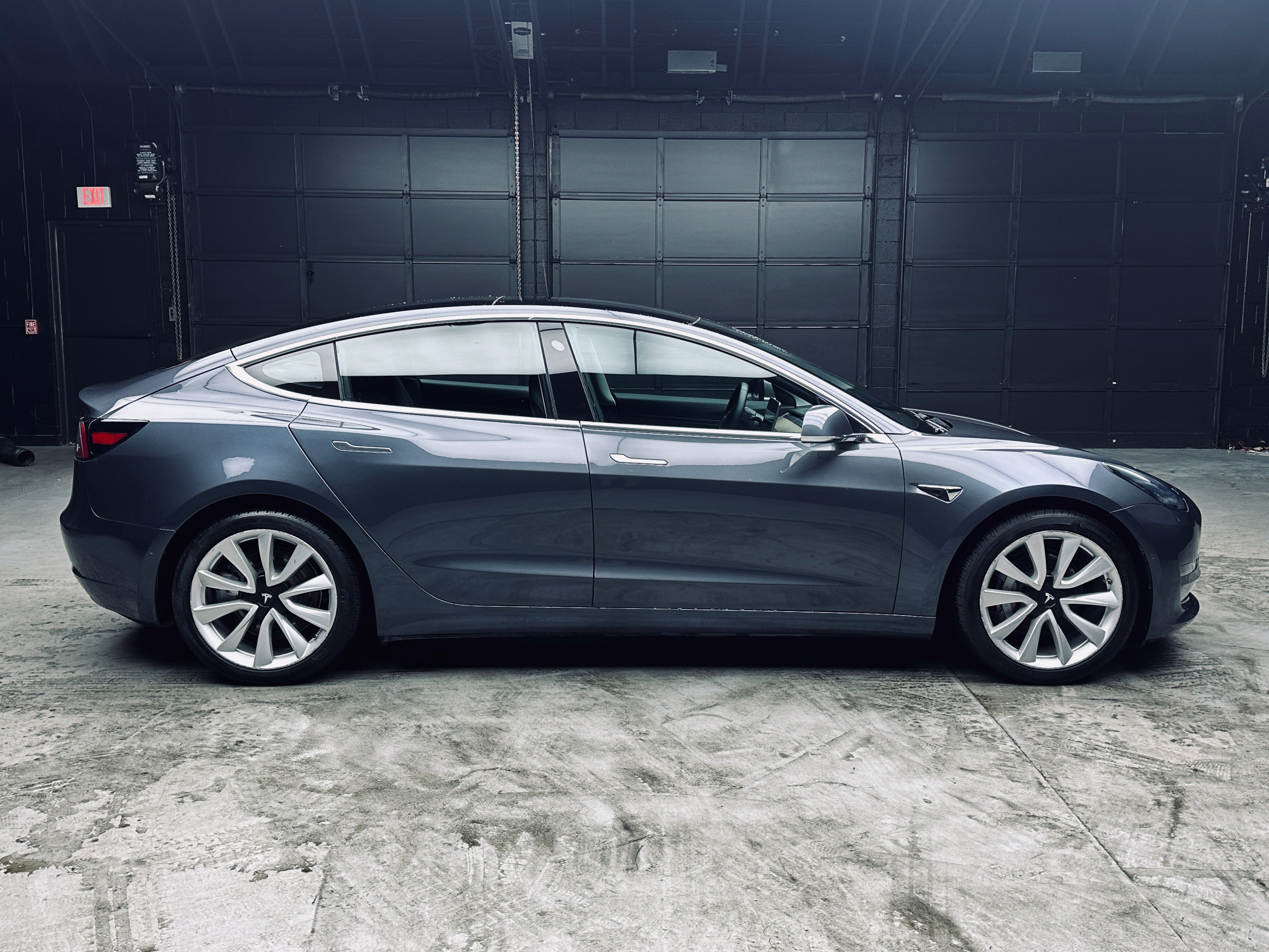 Used 2018 Tesla Model 3 Long Range AWD/4WD image 8