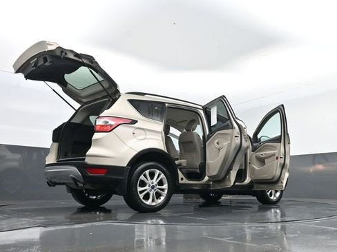Used 2018 Ford Escape SE image 25