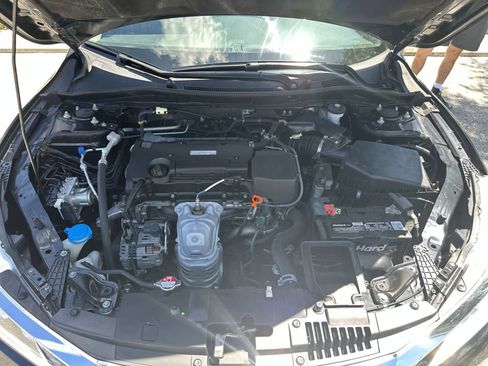 Used 2017 Honda Accord LX image 13