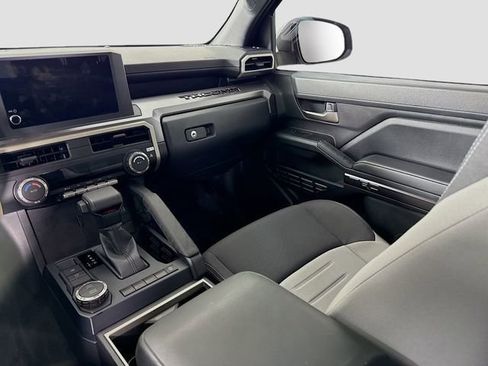 Certified 2025 Toyota Tacoma TRD Sport image 21