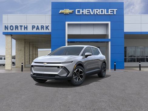 New 2026 Chevrolet Equinox EV LT image 8