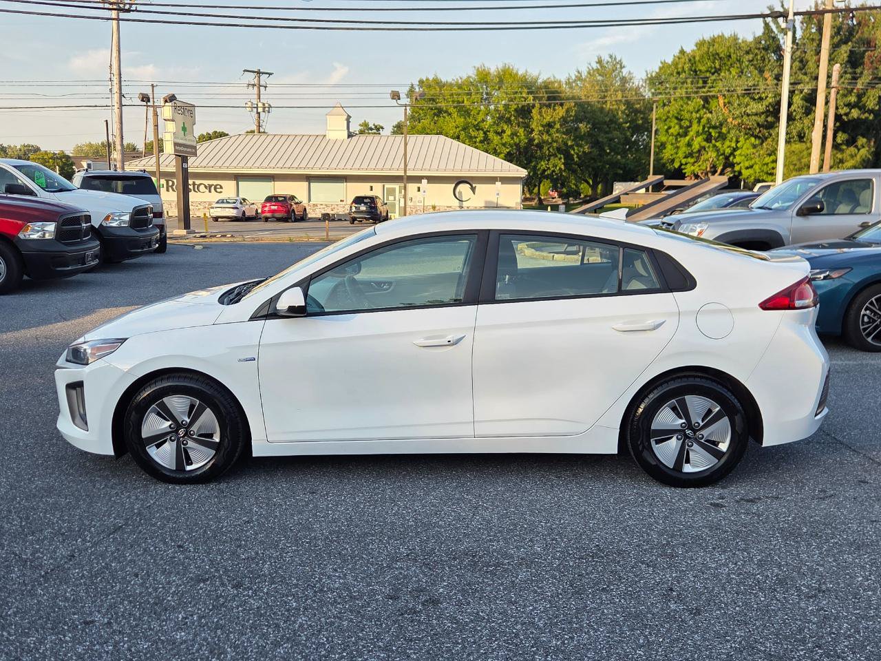 Used 2020 Hyundai Ioniq Blue FWD image 7