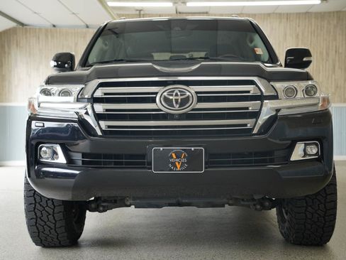 Used 2017 Toyota Land Cruiser AWD/4WD image 3
