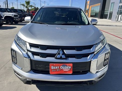 Used 2024 Mitsubishi Outlander Sport ES image 2