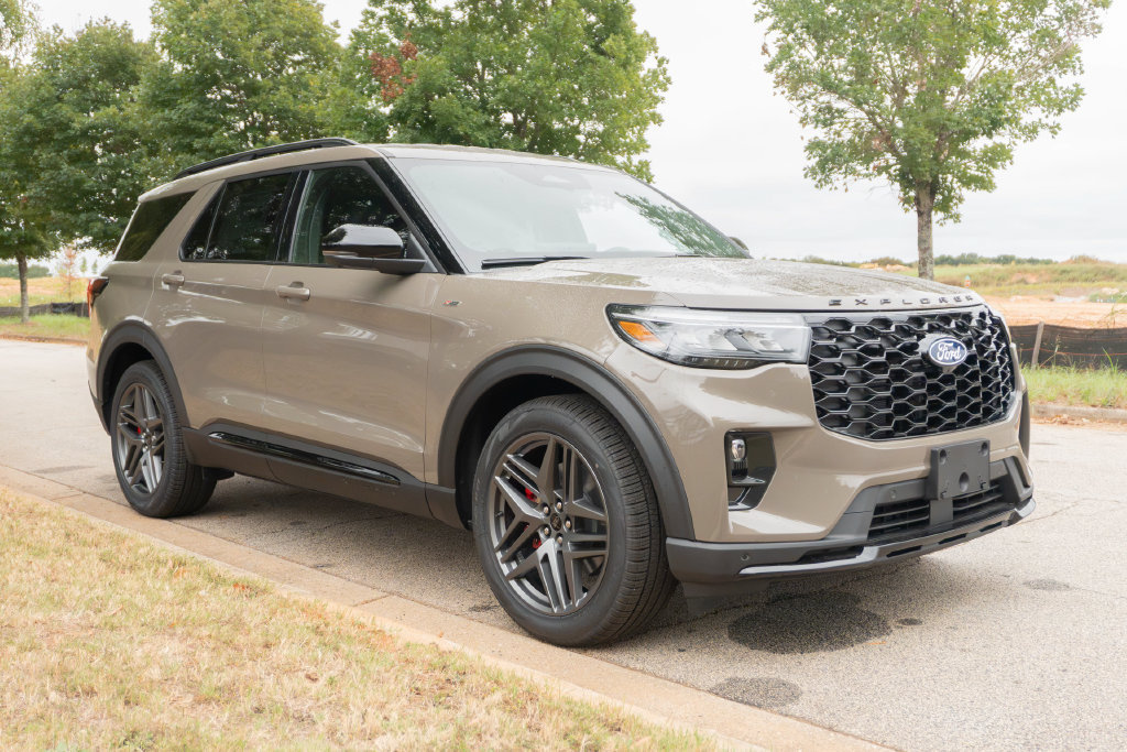 New 2027 Ford Explorer ST-Line w/ Premium Package RWD image 7