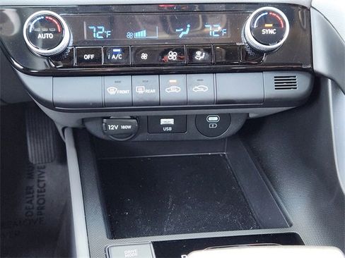 Certified 2024 Hyundai Elantra SEL image 14