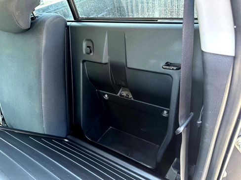 Used 2017 Toyota Tacoma SR5 image 28