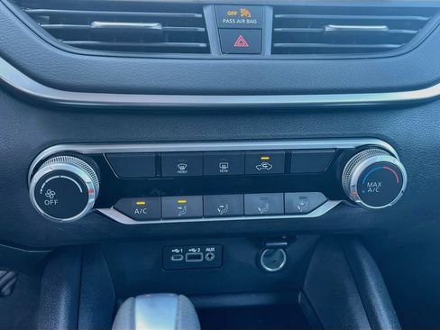 Used 2022 Nissan Altima 2.5 SV AWD/4WD image 15