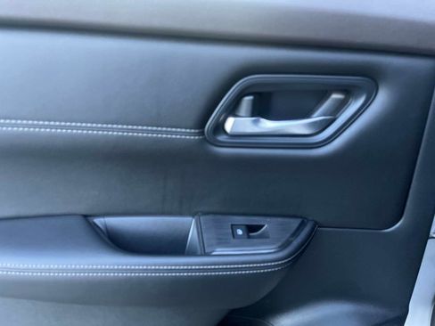 Certified 2022 Nissan Rogue SV w/ SV Premium Package image 12