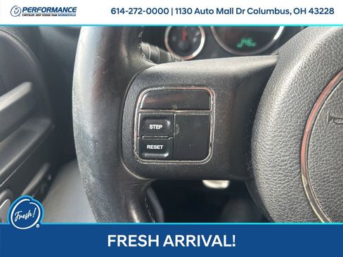 Used 2011 Jeep Wrangler Unlimited Sahara image 17