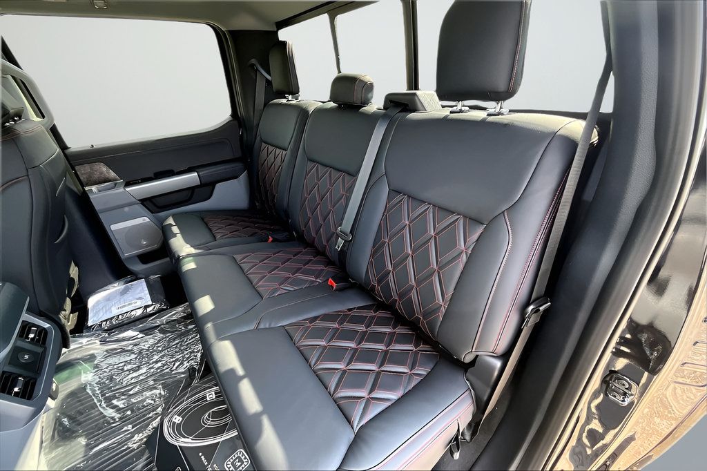 New 2025 Ford F250 XLT w/ Black Appearance Package AWD/4WD image 18