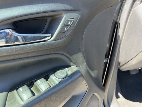 Used 2023 Chevrolet Equinox LT image 24