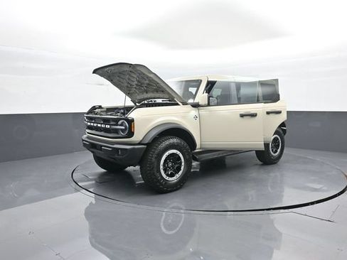 New 2026 Ford Bronco Outer Banks w/ Sasquatch Package AWD/4WD image 43