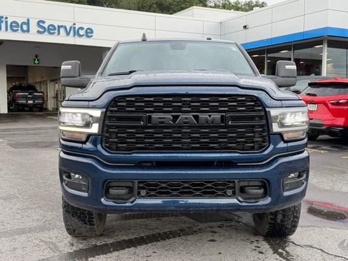 Used 2024 RAM 2500 Big Horn w/ Night Edition AWD/4WD image 3