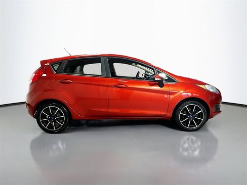 Used 2018 Ford Fiesta SE w/ Cold Weather Package image 6