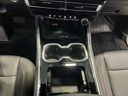 Used 2026 Chevrolet Traverse Z71 w/ Driver Confidence Package image 23