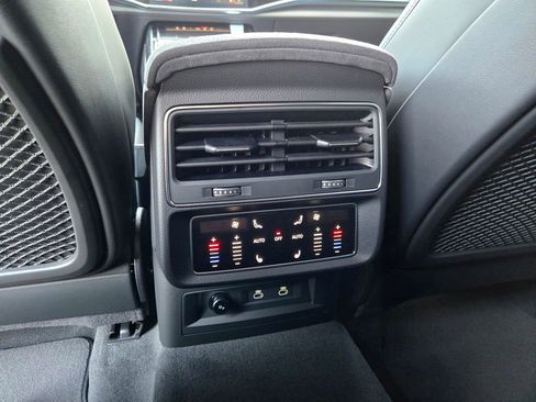 New 2026 Audi RS Q8 performance image 11