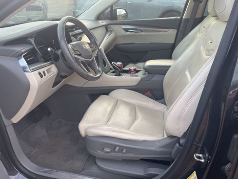 Used 2017 Cadillac XT5 Luxury image 13