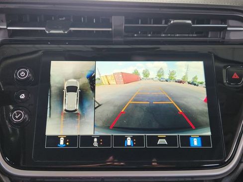 Used 2022 Chevrolet Bolt EUV Premier FWD image 16