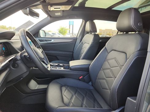 Certified 2026 Volkswagen Atlas Cross Sport SE FWD image 13