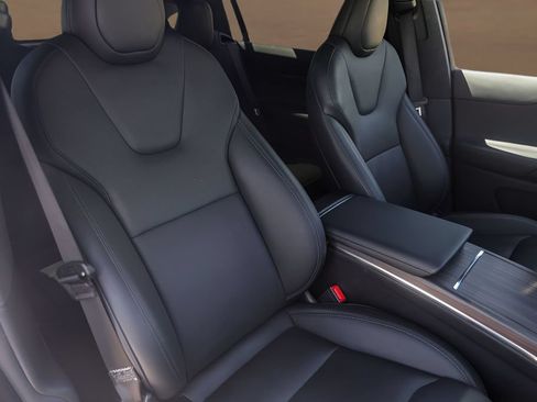 Used 2023 Tesla Model X AWD/4WD image 27
