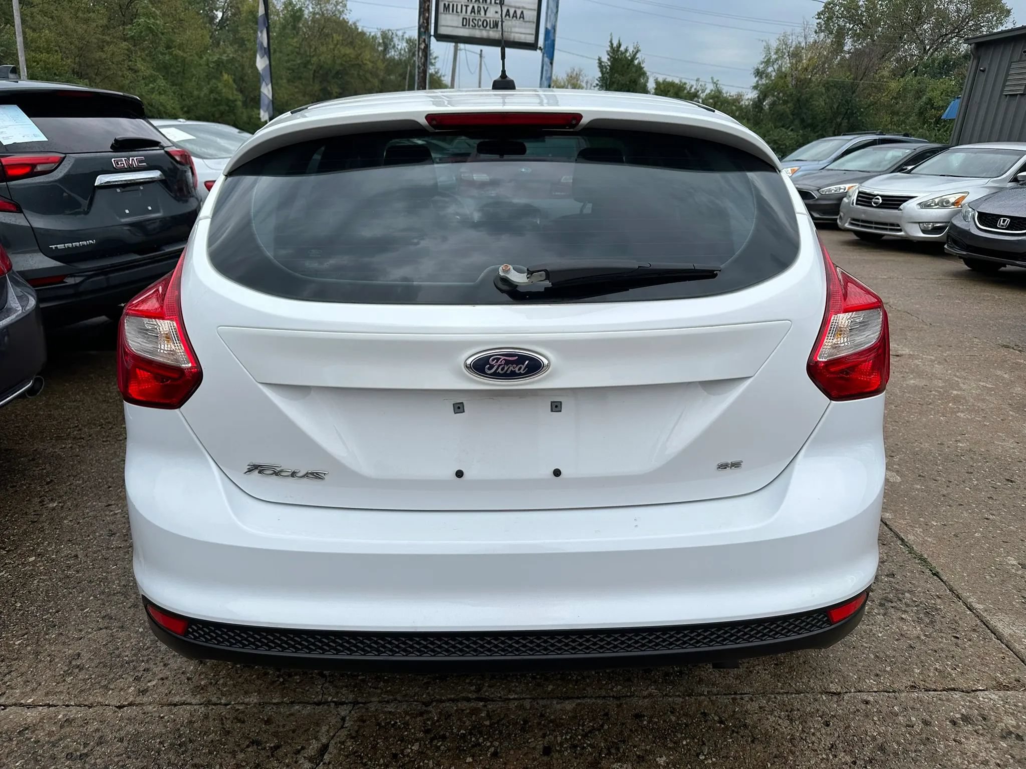Used 2012 Ford Focus SE FWD image 6