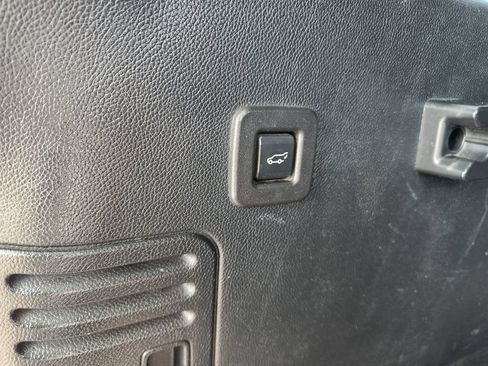 Used 2016 Ford Expedition EL XLT w/ Equipment Group 202A AWD/4WD image 16